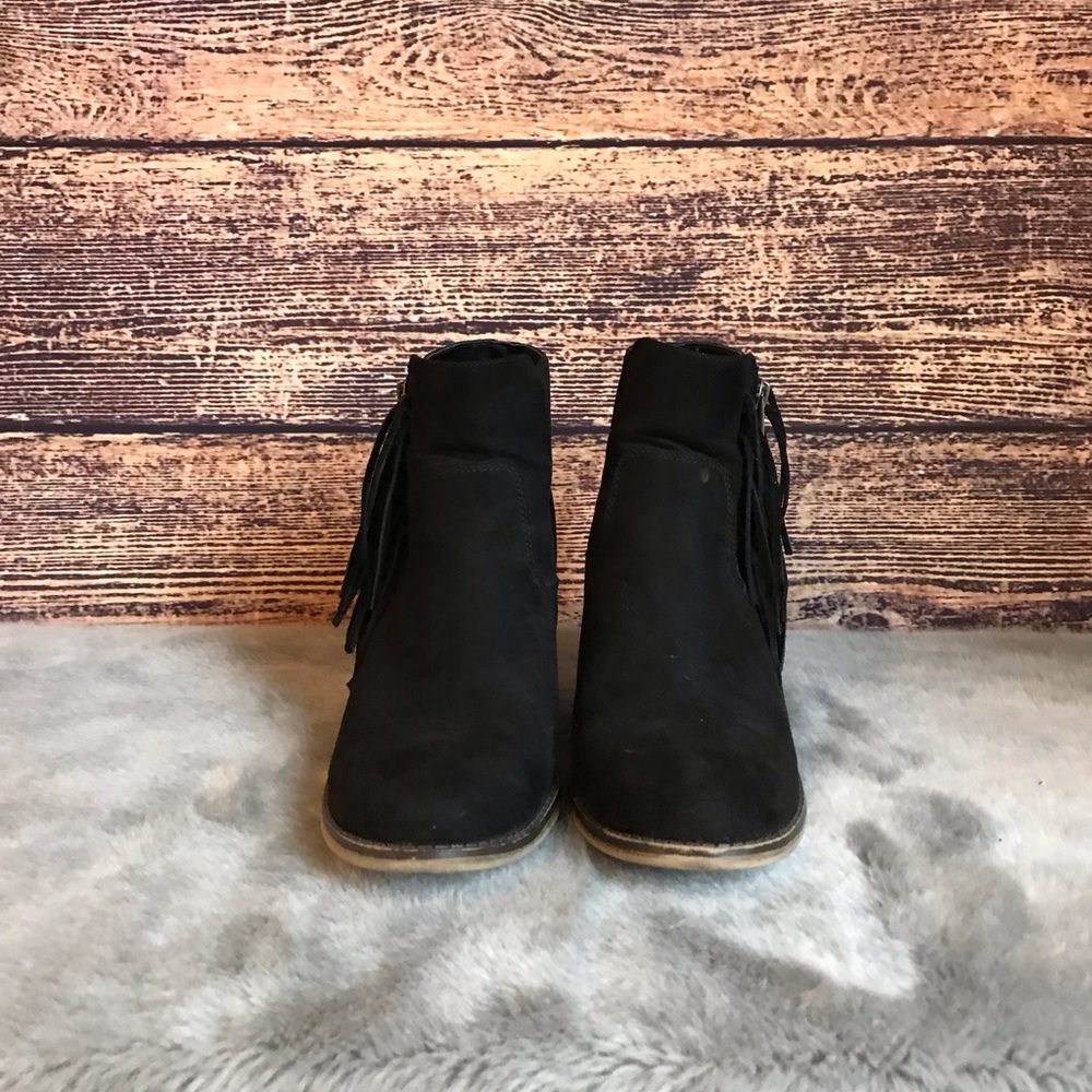 Woman’s Mia Black Heeled Booties Fringed - Picture 2 of 8